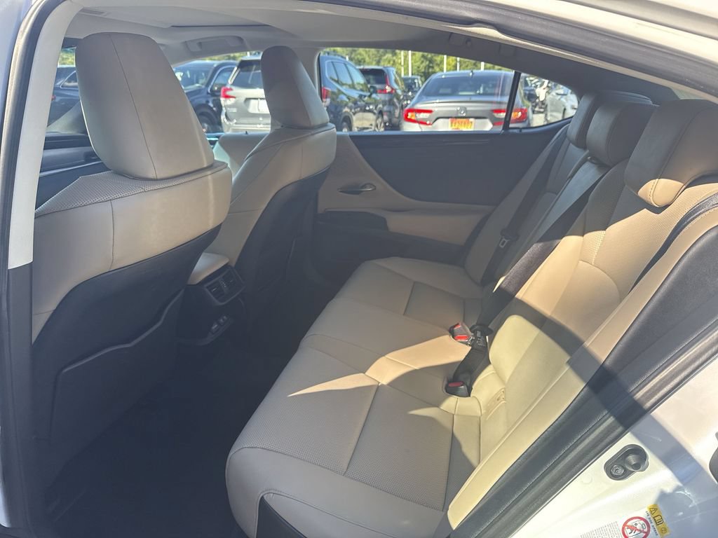 Used 2019 Lexus ES 350 w/ Premium Package FWD image 25