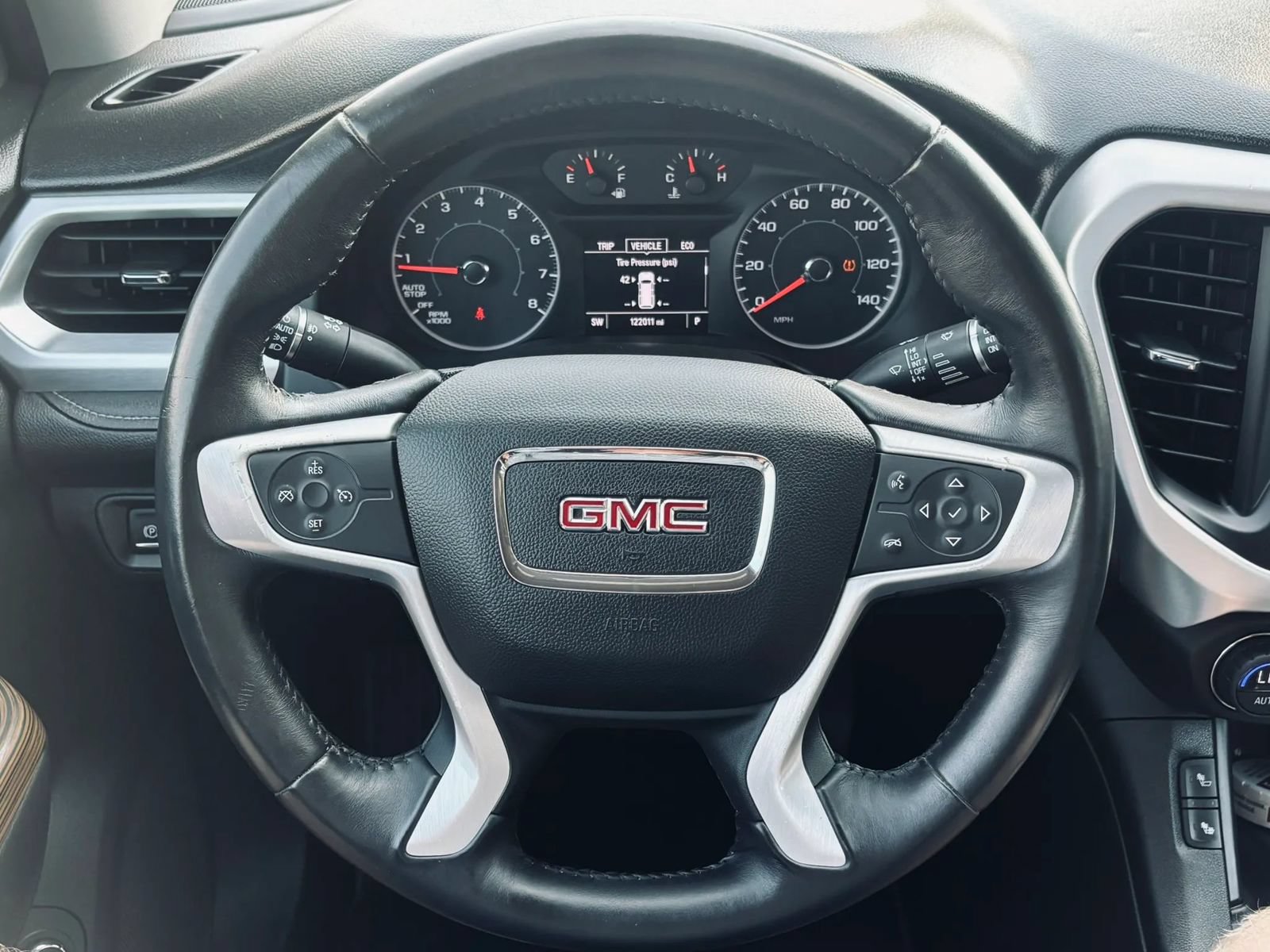 Used 2017 GMC Acadia SLE AWD/4WD image 27