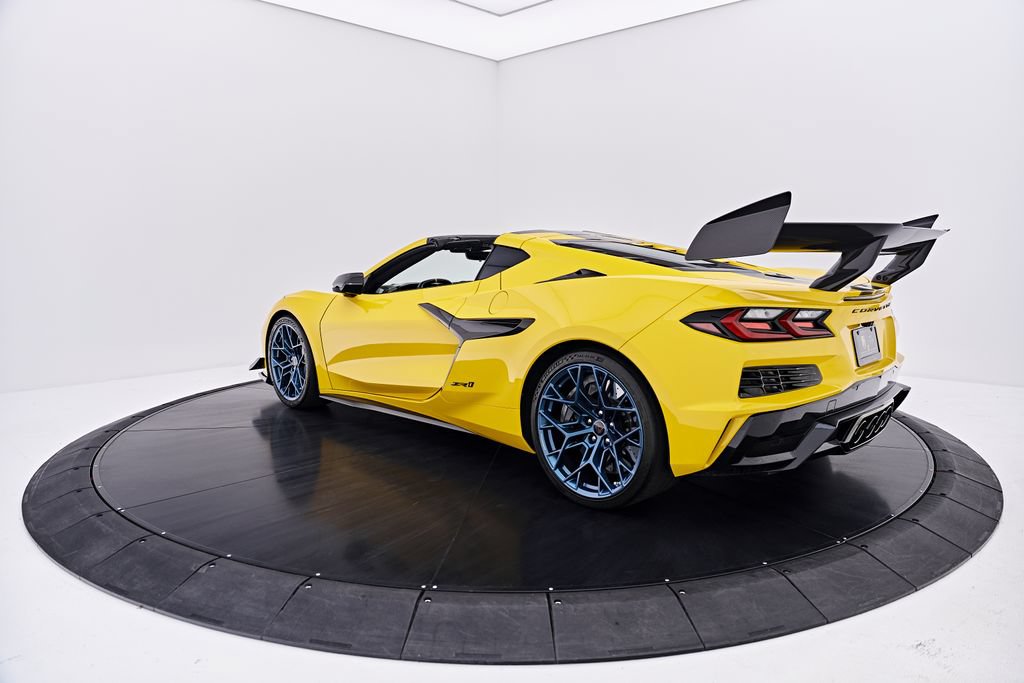 Used 2026 Chevrolet Corvette ZR1 w/ ZR1 Carbon Fiber Aero Package RWD image 21
