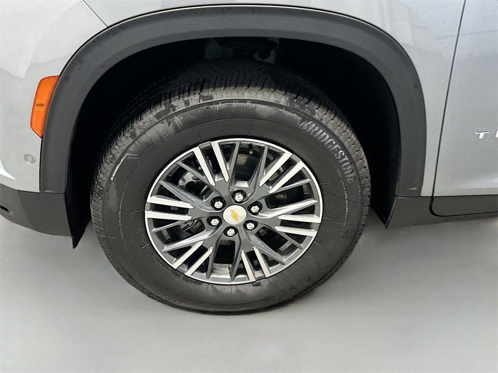 New 2025 Chevrolet Traverse LT w/ Enhanced Driving Package image 34