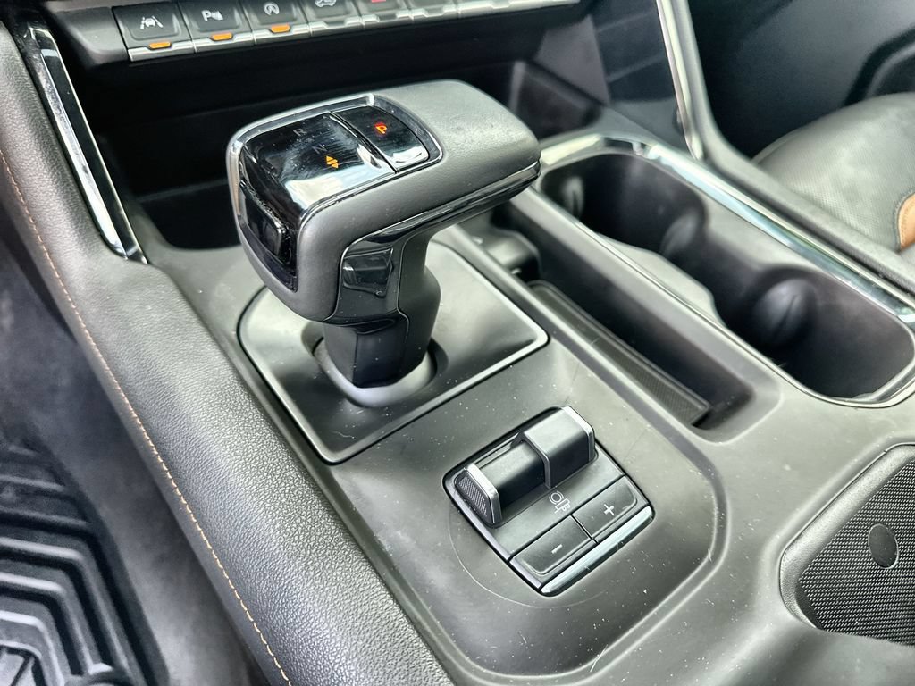 Used 2025 GMC Sierra 1500 AT4 w/ AT4 Premium Package AWD/4WD image 26