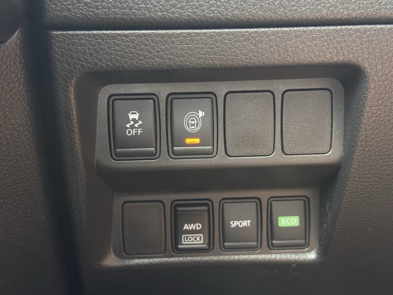 Used 2017 Nissan Rogue SV image 31