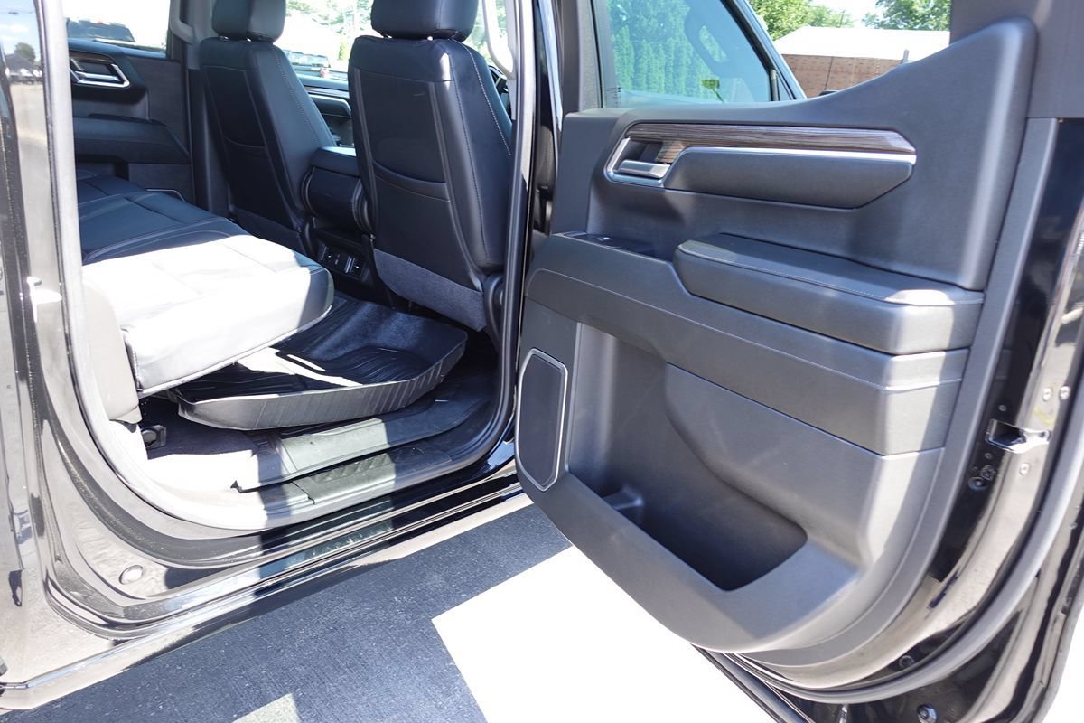 Used 2024 Chevrolet Silverado 1500 LT AWD/4WD image 27