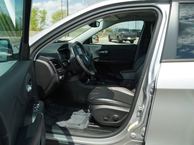 Used 2022 Jeep Cherokee Trailhawk AWD/4WD image 12