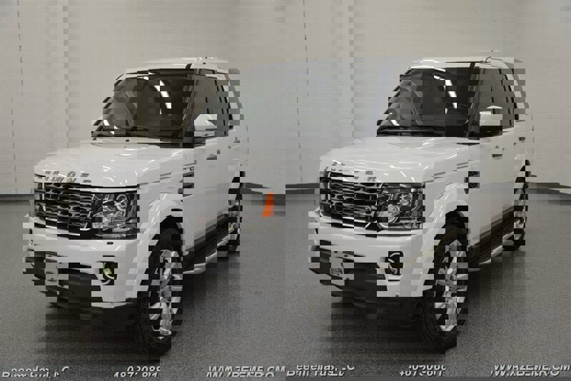 Used 2015 Land Rover LR4 HSE image 2