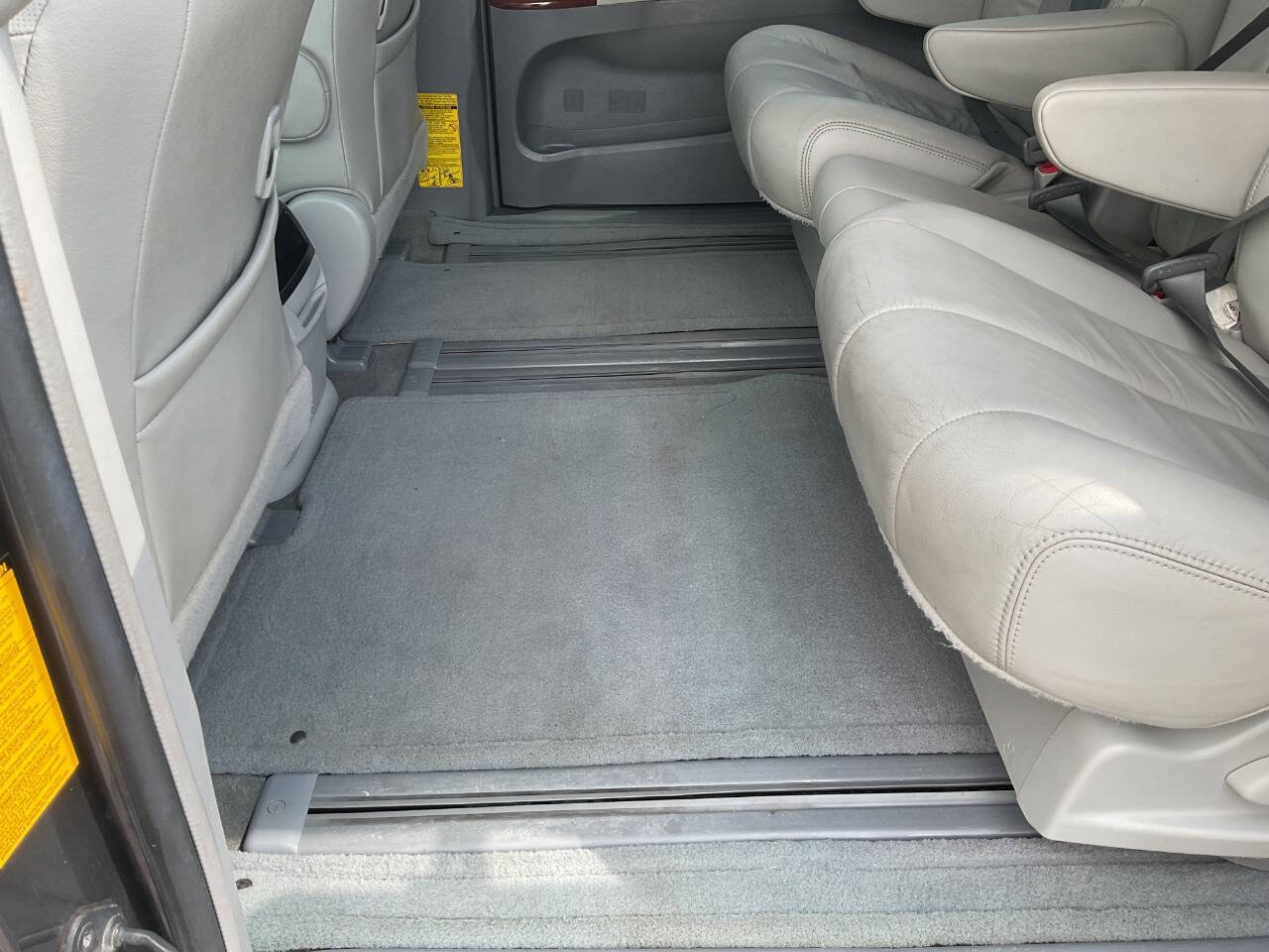 Used 2012 Toyota Sienna XLE FWD image 30