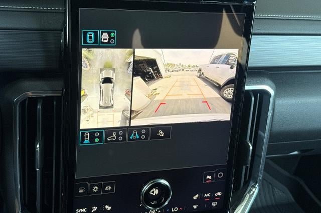 New 2026 GMC Acadia Elevation w/ Elevation Premium Package AWD/4WD image 24