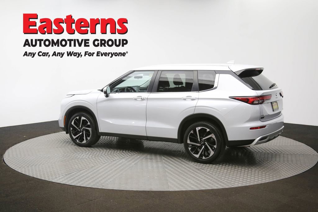 Used 2024 Mitsubishi Outlander SE image 63