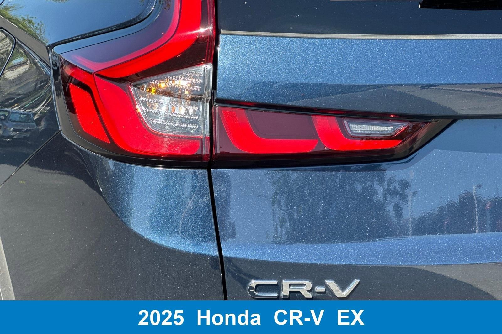 Used 2025 Honda CR-V EX image 34