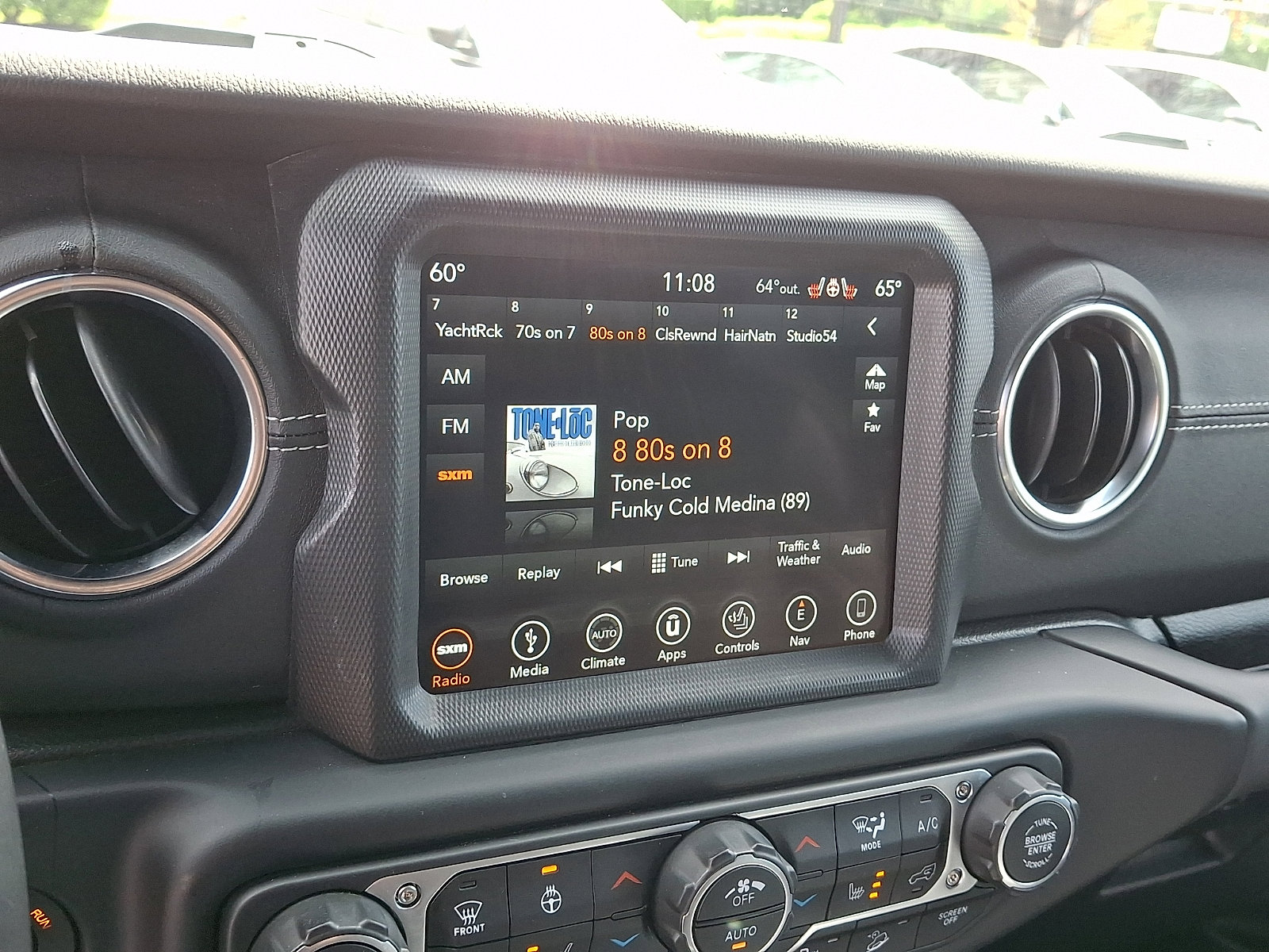 Used 2019 Jeep Wrangler Unlimited Sahara w/ Quick Order Package 24M Moab image 19