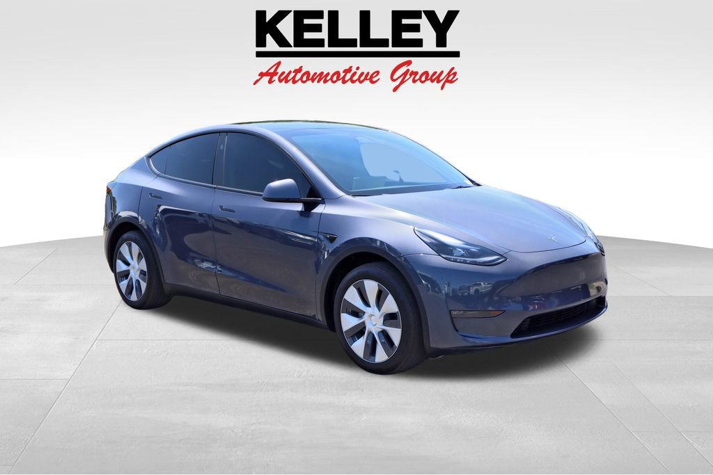 Used 2023 Tesla Model Y Long Range image 1