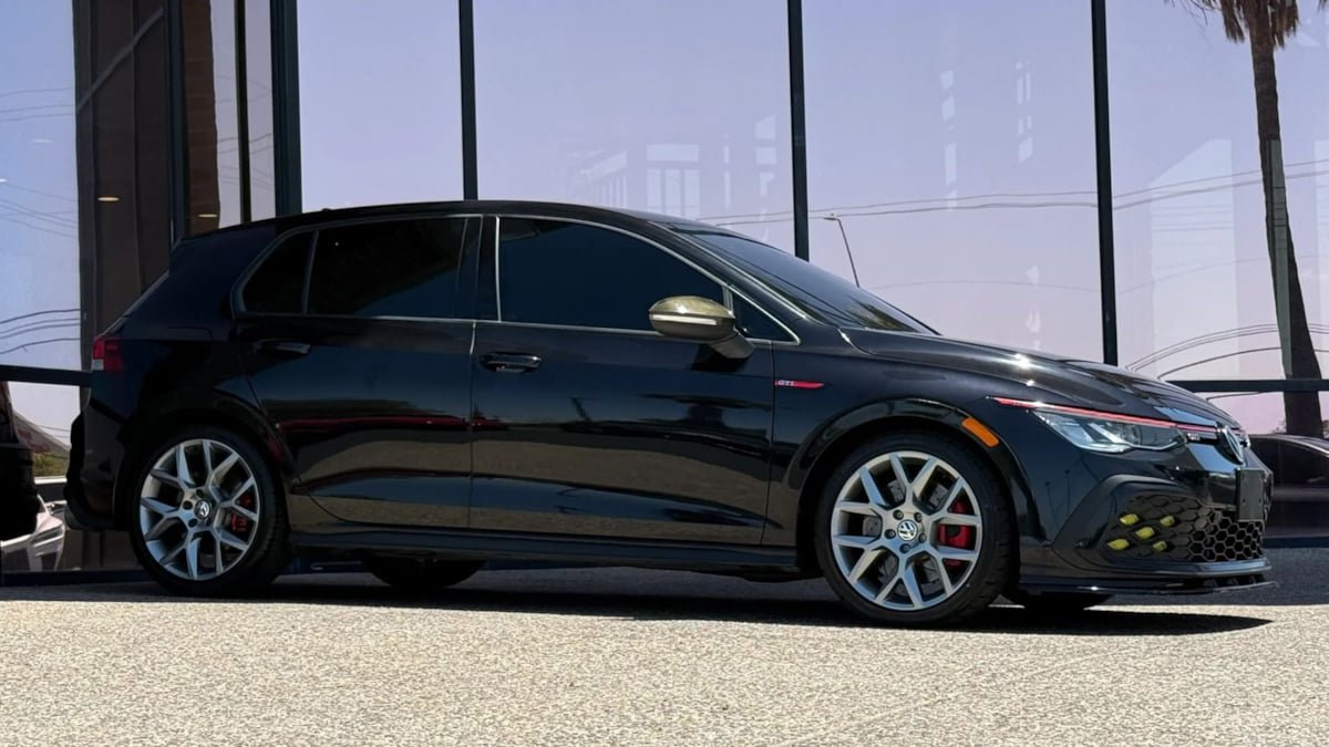Used 2022 Volkswagen GTI S FWD image 16