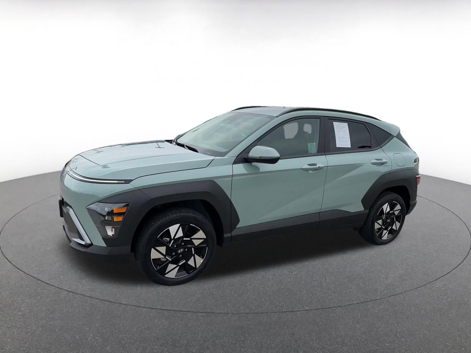 Used 2025 Hyundai Kona SEL image 8