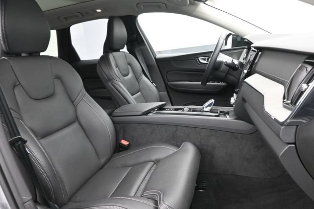 Used 2025 Volvo XC60 B5 Ultra w/ Protection Package Premier AWD/4WD image 35