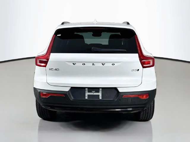Used 2026 Volvo XC40 B5 Plus AWD/4WD image 6