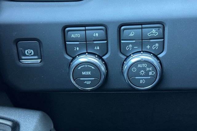 New 2026 GMC Sierra 2500 AT4 w/ AT4 Premium Plus Package AWD/4WD image 31