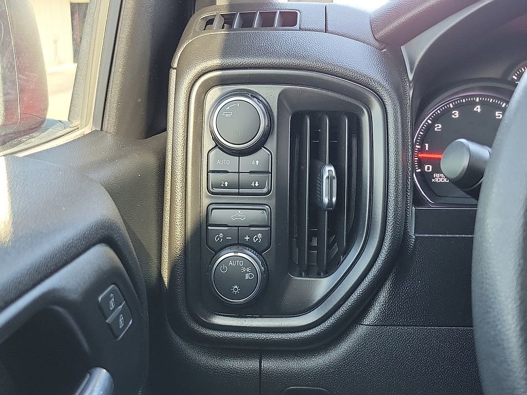 Used 2020 Chevrolet Silverado 1500 Custom Trail Boss w/ Custom Convenience Package AWD/4WD image 14