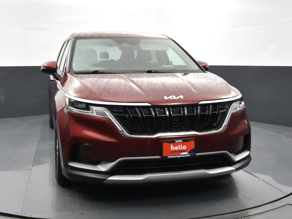 Used 2024 Kia Carnival LX image 4