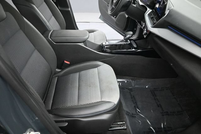 Used 2025 Chevrolet Trax LT FWD image 19