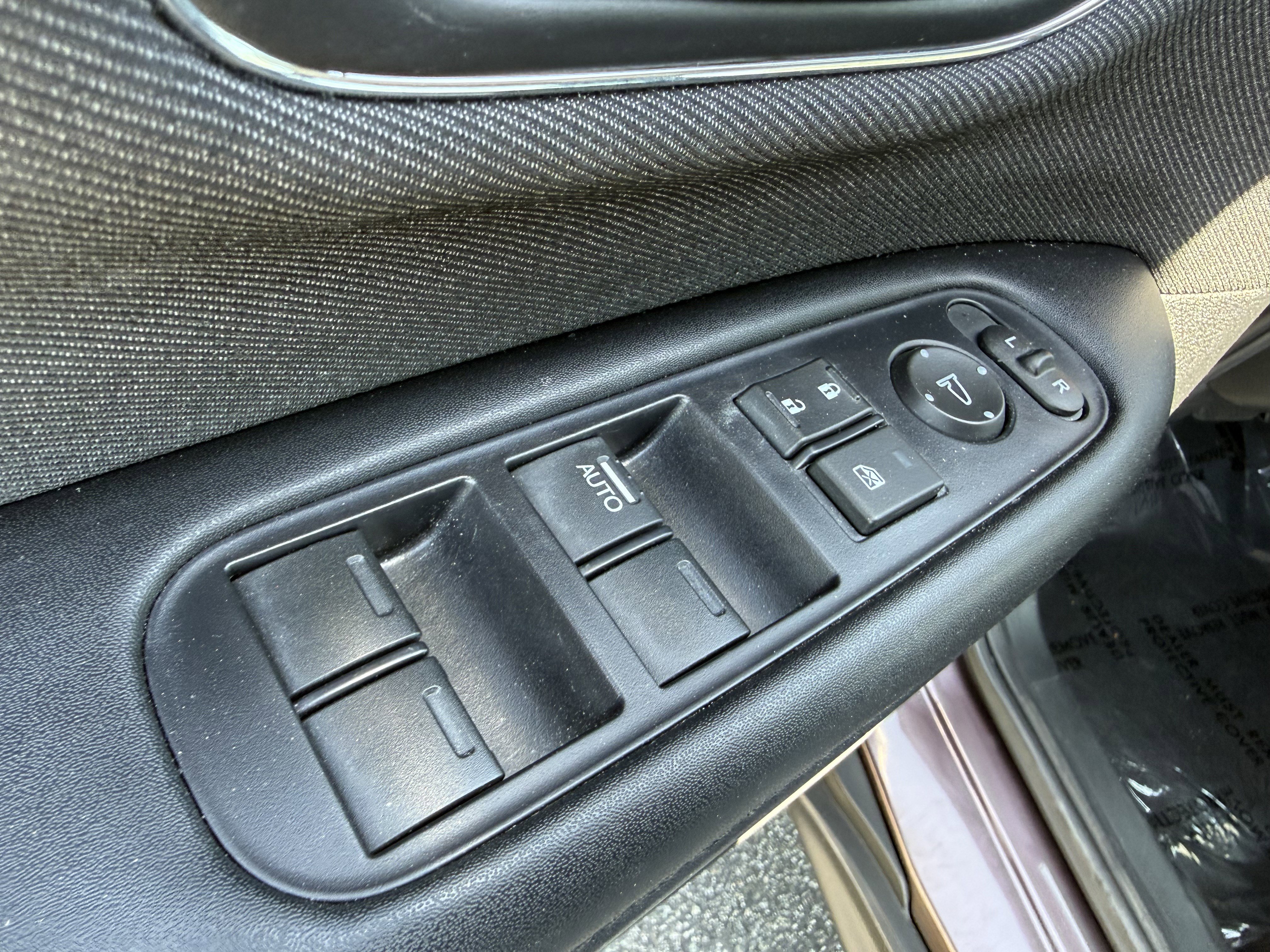 Used 2021 Honda HR-V EX image 13