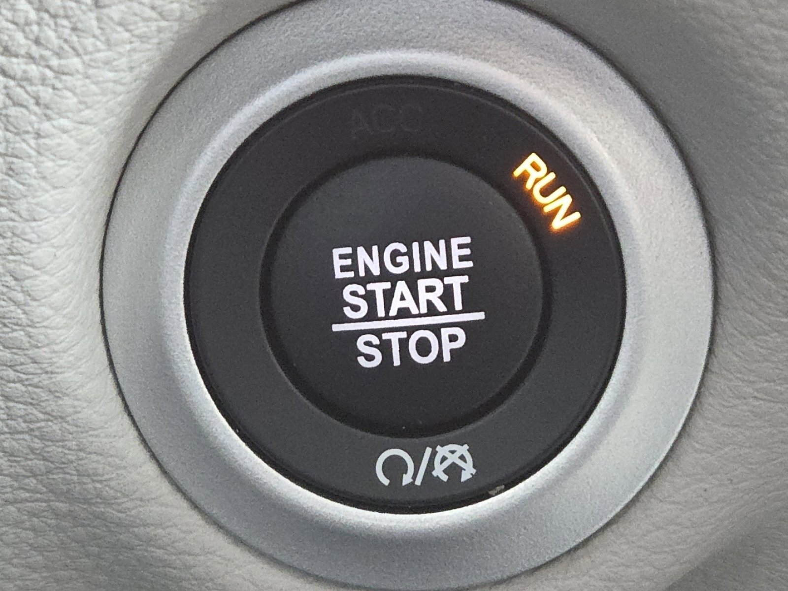 Used 2024 Chrysler Pacifica Touring-L image 34