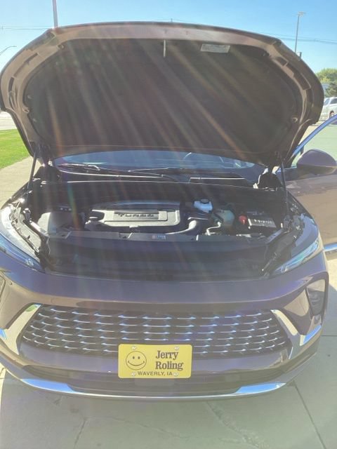 Used 2024 Buick Envision Avenir AWD/4WD image 18