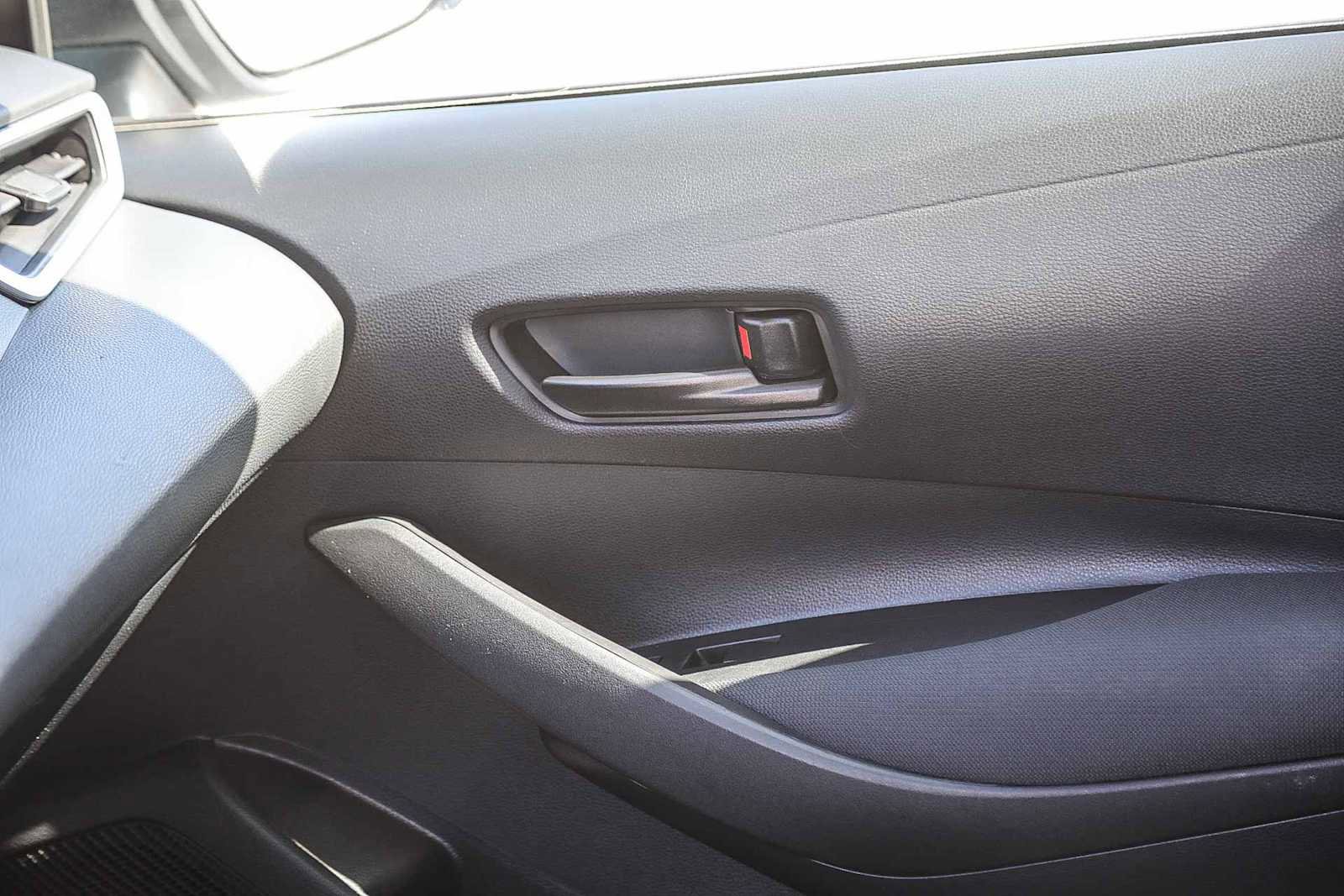 Used 2023 Toyota Corolla LE image 21