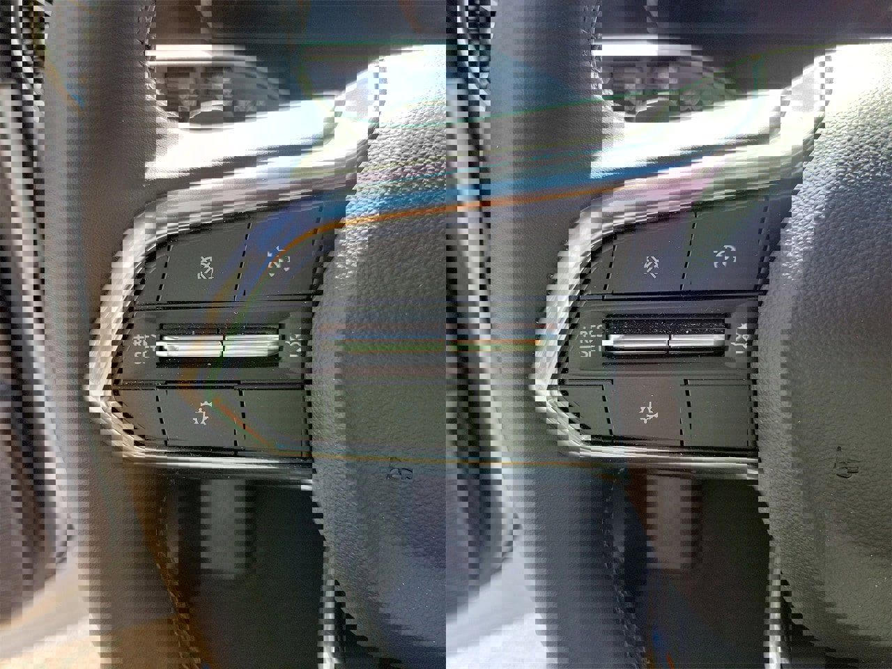 Used 2025 Chevrolet Equinox LT image 18