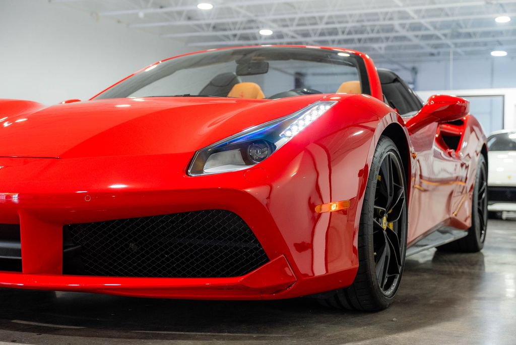 Used 2018 Ferrari 488 Spider RWD image 18