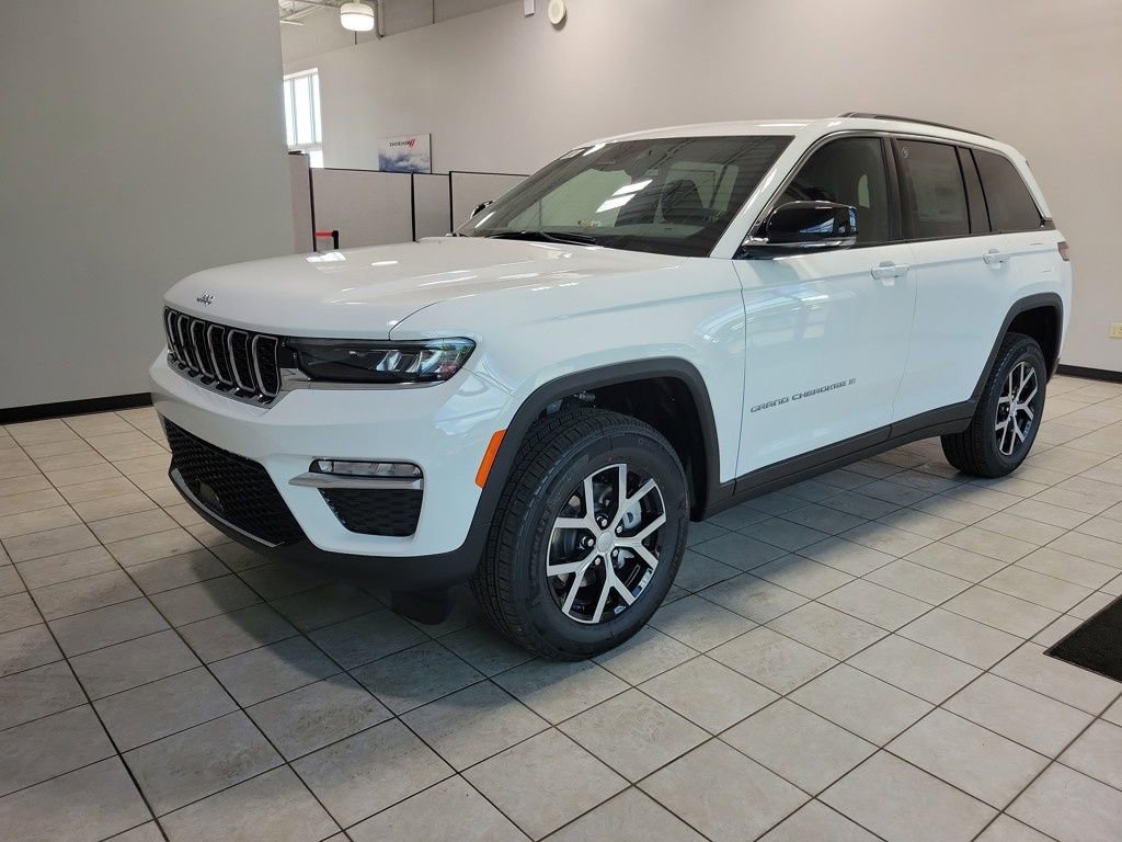 New 2025 Jeep Grand Cherokee Limited image 3