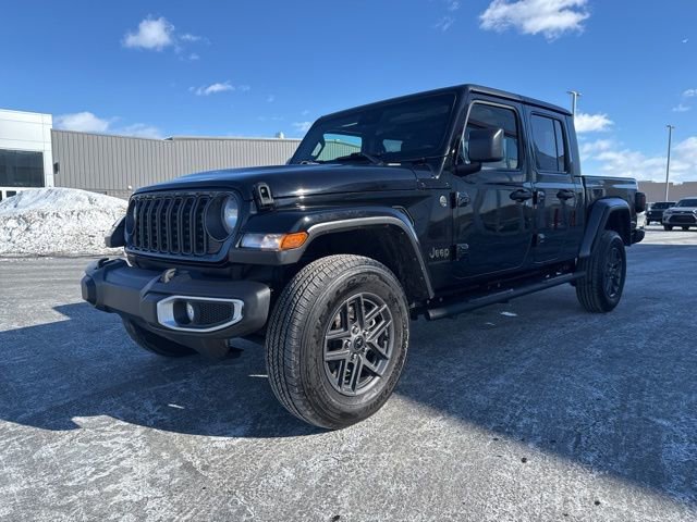 Used 2024 Jeep Gladiator Sport image 3