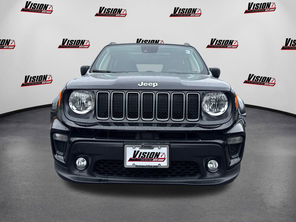 Used 2023 Jeep Renegade Latitude w/ Sun/Sound Group AWD/4WD image 2
