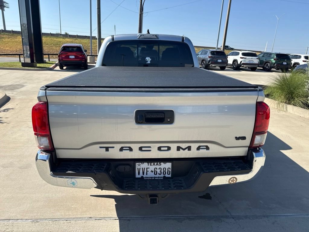 Used 2022 Toyota Tacoma SR5 RWD image 6