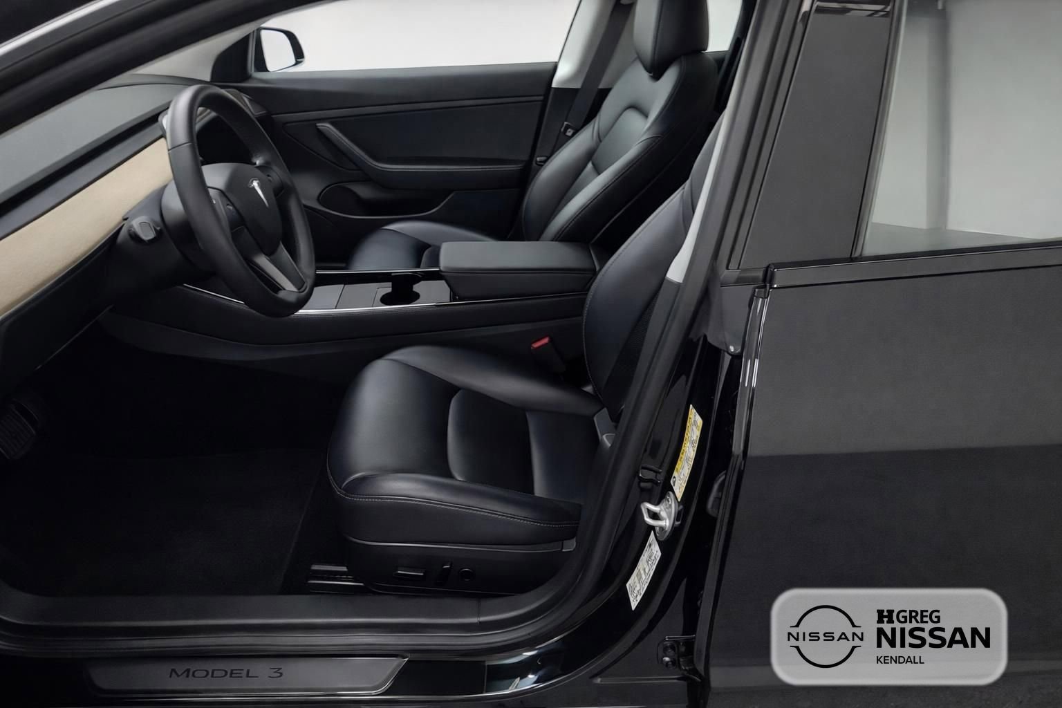 Used 2021 Tesla Model 3 Standard Range Plus image 12