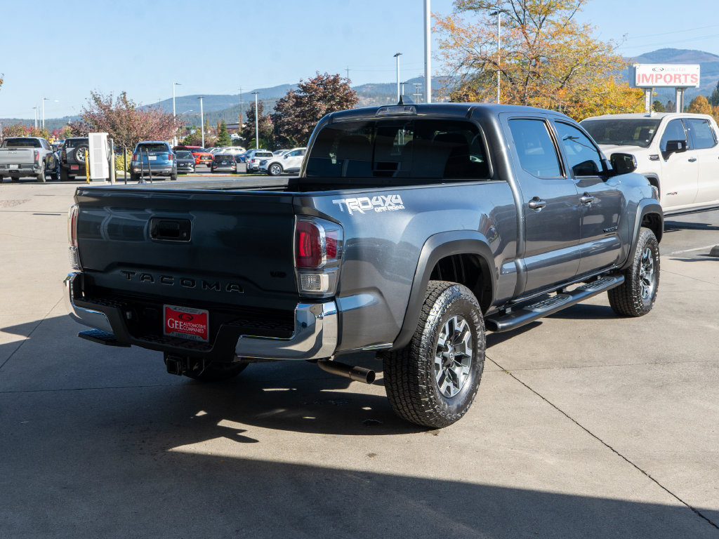 Used 2022 Toyota Tacoma TRD Off-Road AWD/4WD image 7
