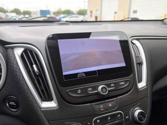 Used 2024 Chevrolet Malibu LT FWD image 32