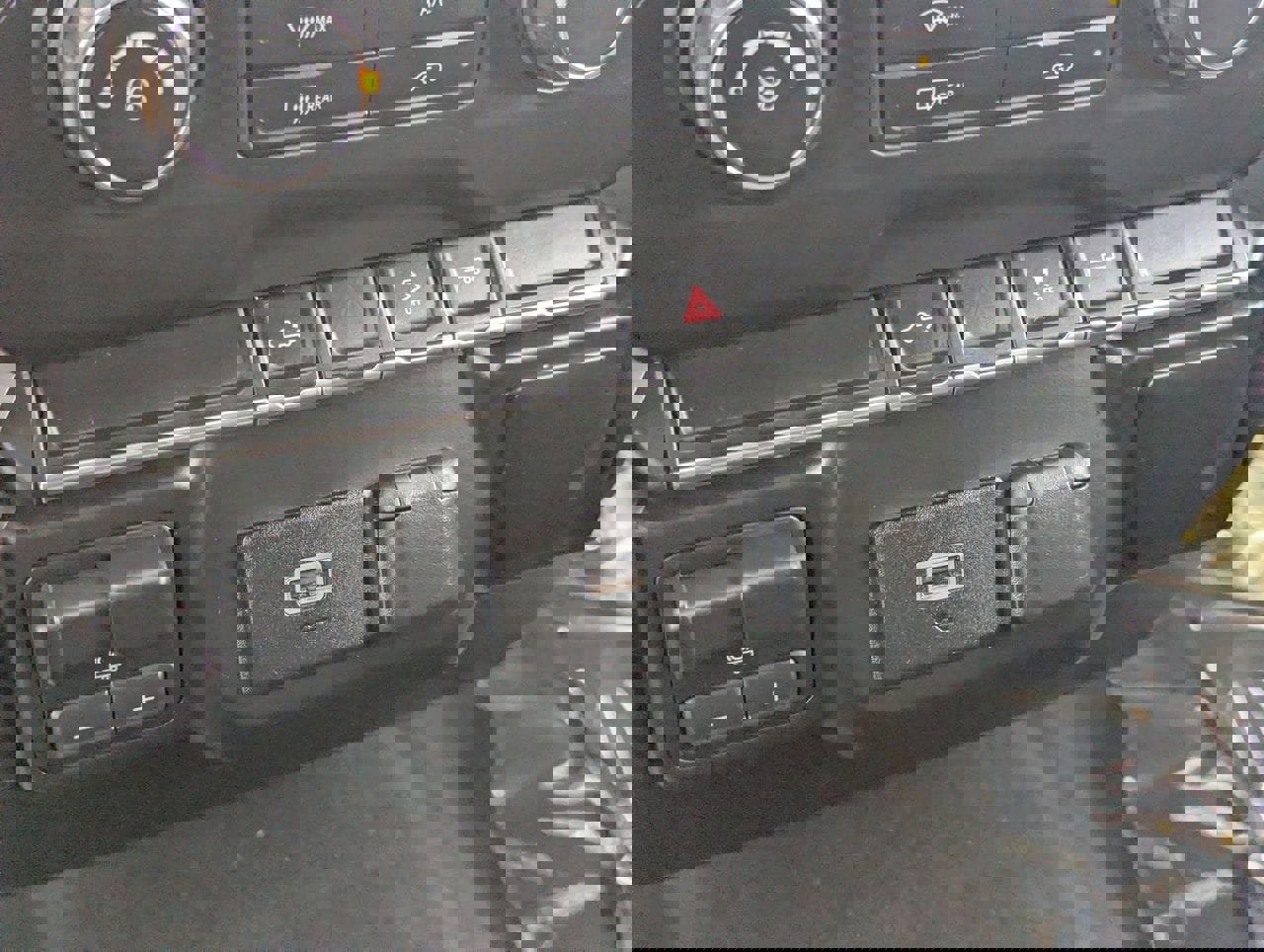 Used 2020 Chevrolet Silverado 1500 Custom w/ Custom Value Package image 26