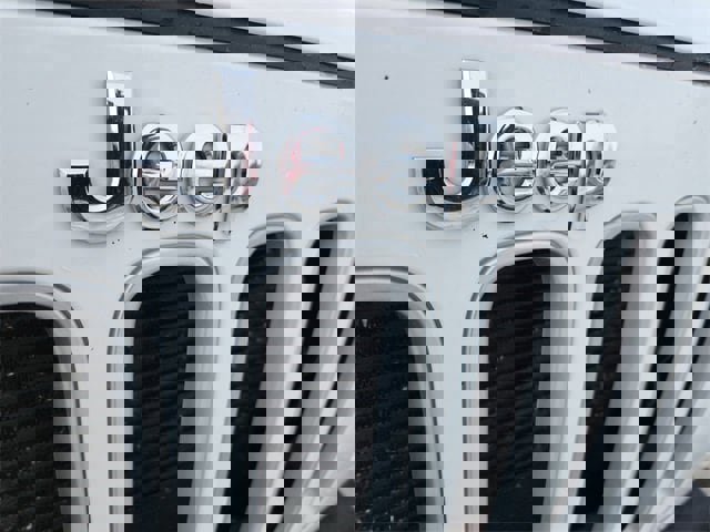 Used 2017 Jeep Wrangler Unlimited Sahara image 26