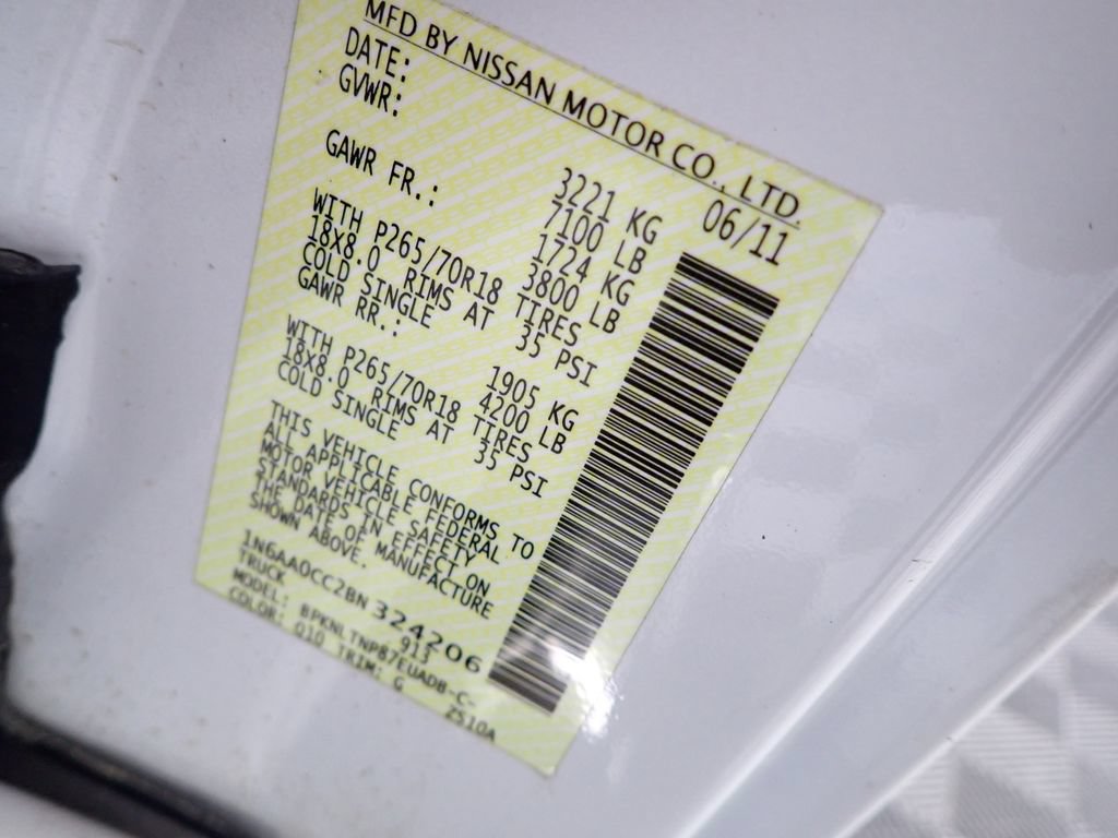Used 2011 Nissan Titan SV w/ SV Value Truck Pkg AWD/4WD image 38