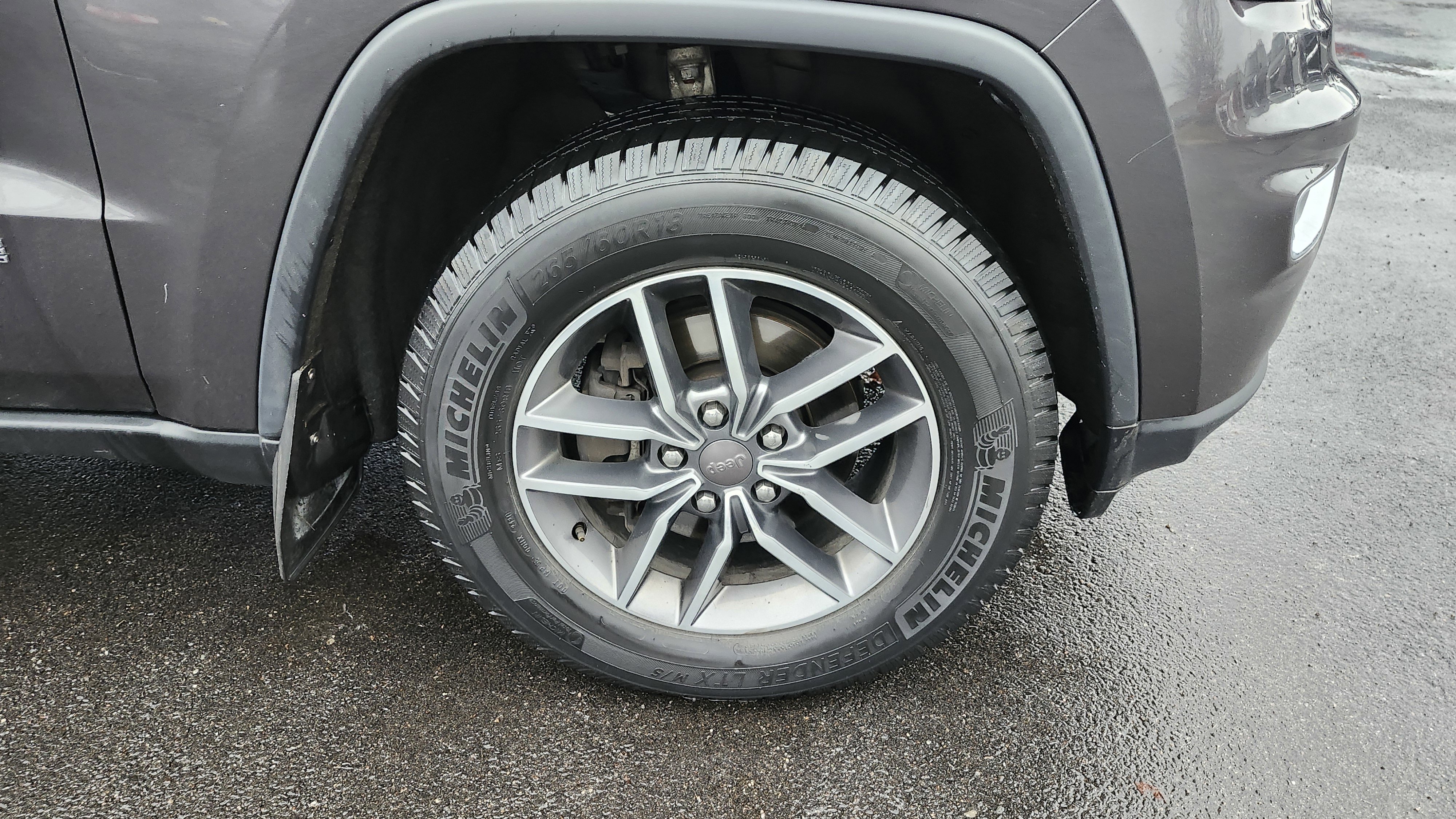 Used 2019 Jeep Grand Cherokee Limited image 13