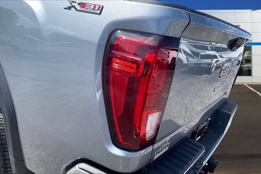 Used 2025 GMC Sierra 2500 SLE AWD/4WD image 23