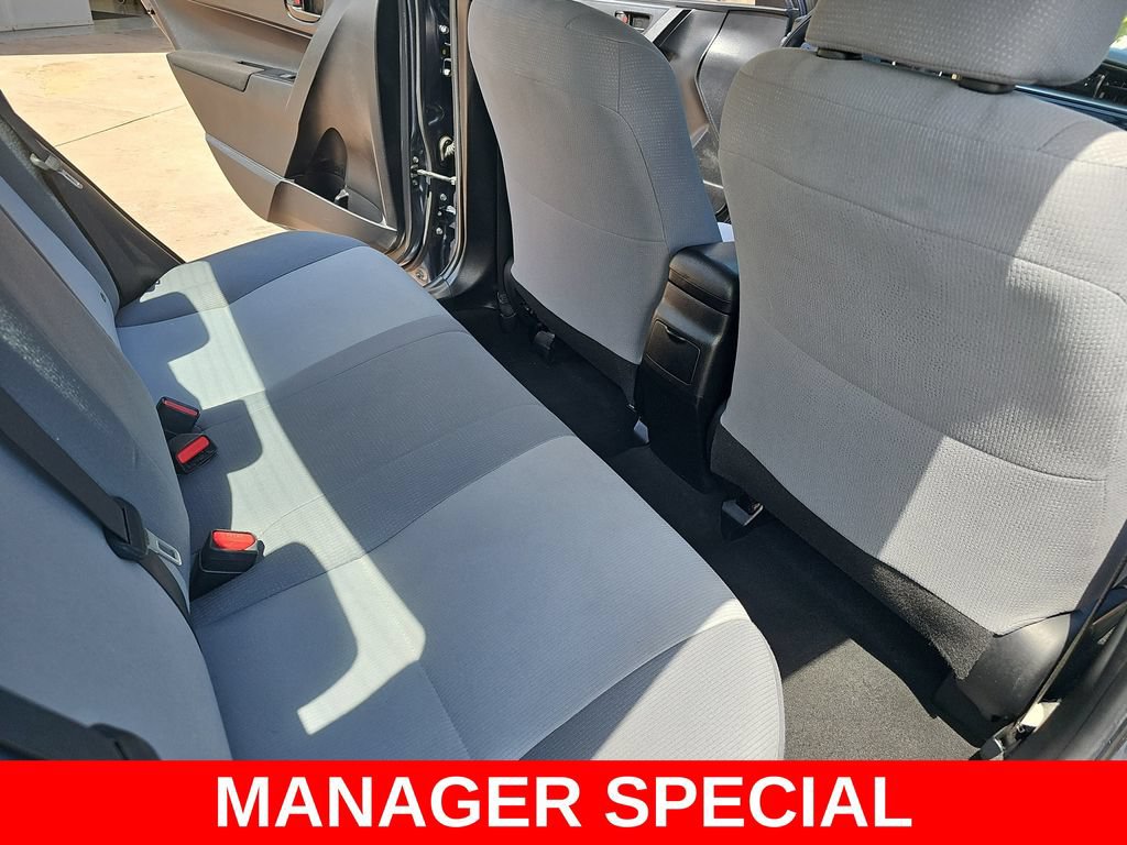 Used 2015 Toyota Corolla L FWD image 11