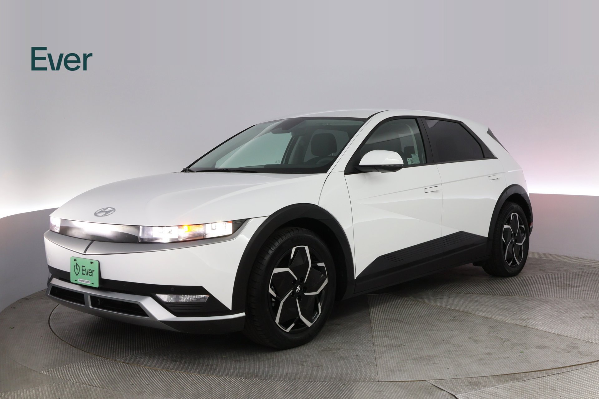 Used 2024 Hyundai Ioniq 5 SEL RWD image 2