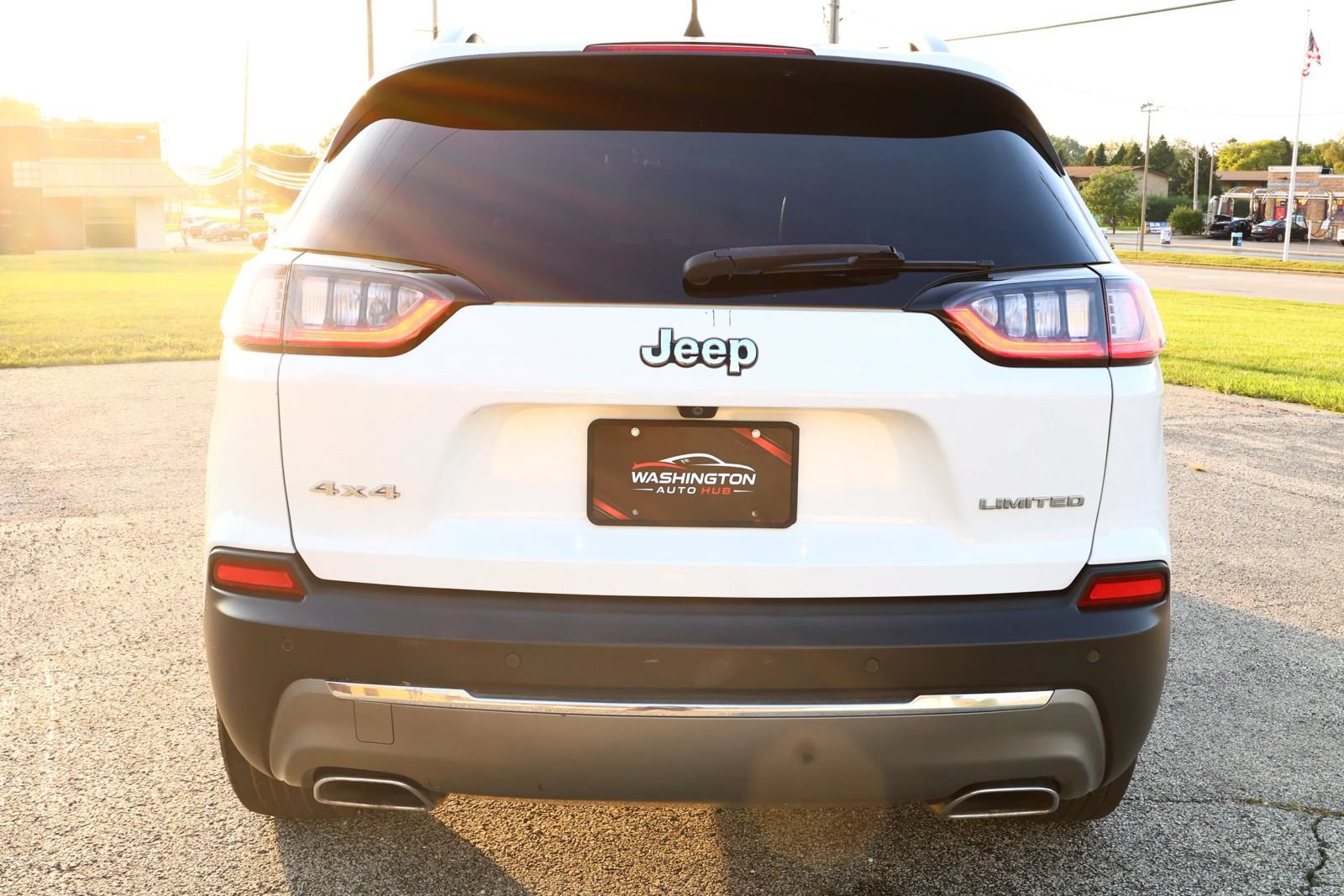 Used 2019 Jeep Cherokee Limited AWD/4WD image 6