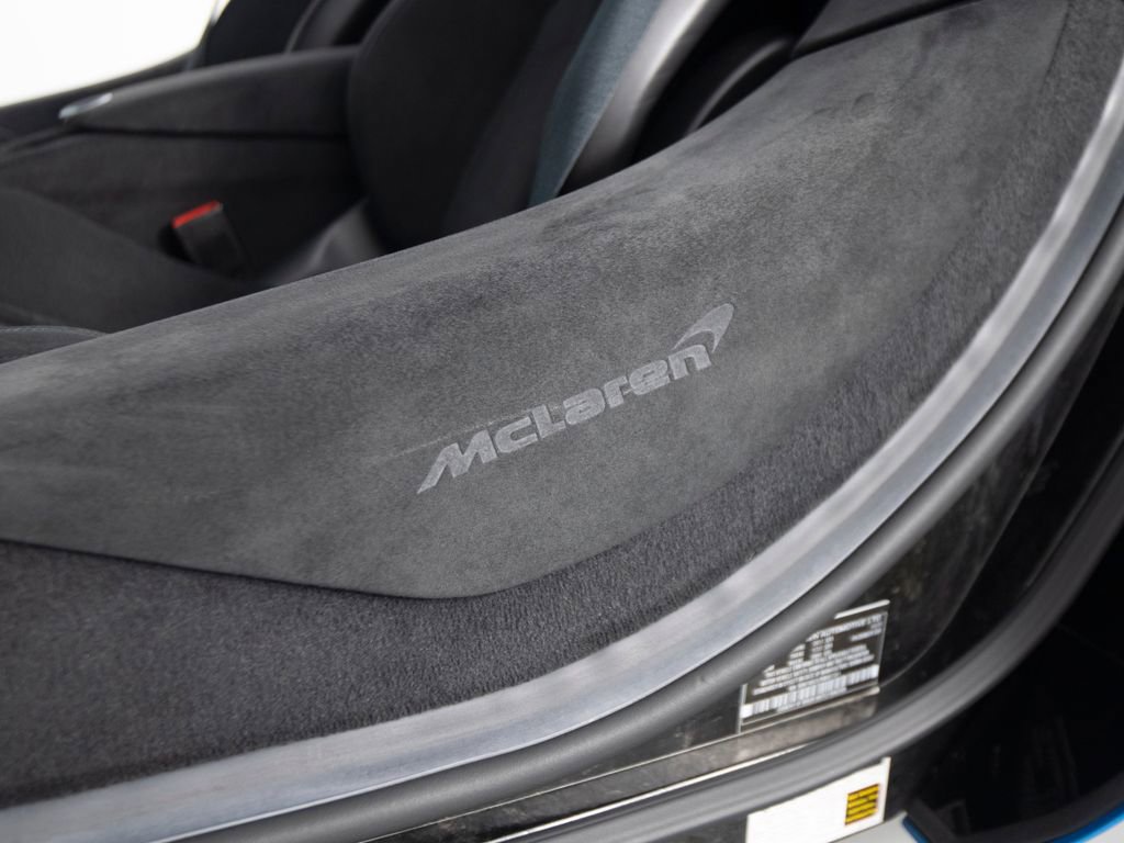 Used 2024 McLaren 750S Spider RWD image 15