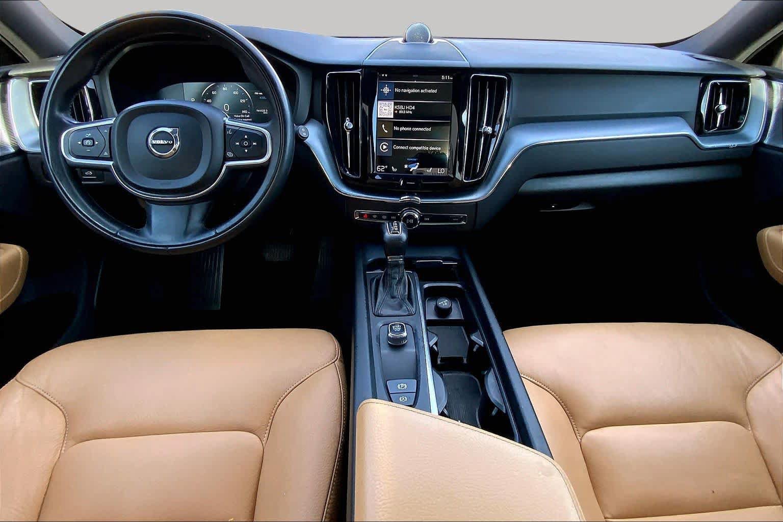 Used 2018 Volvo XC60 T5 Momentum w/ Vision Package AWD/4WD image 15