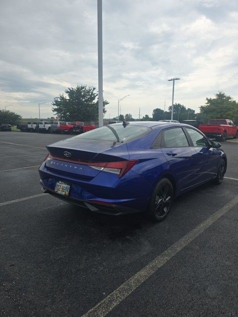 Used 2023 Hyundai Elantra SEL FWD image 3