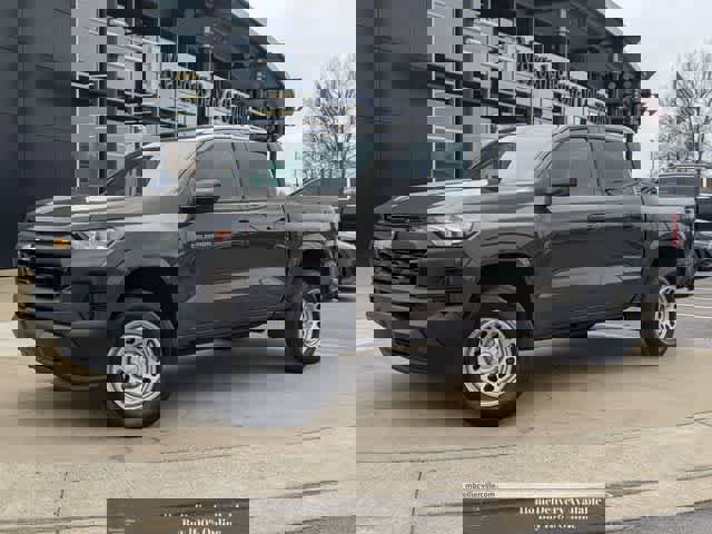 Used 2023 Chevrolet Colorado W/T image 1