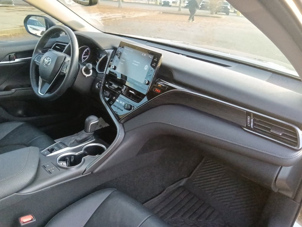 Used 2024 Toyota Camry XLE image 31