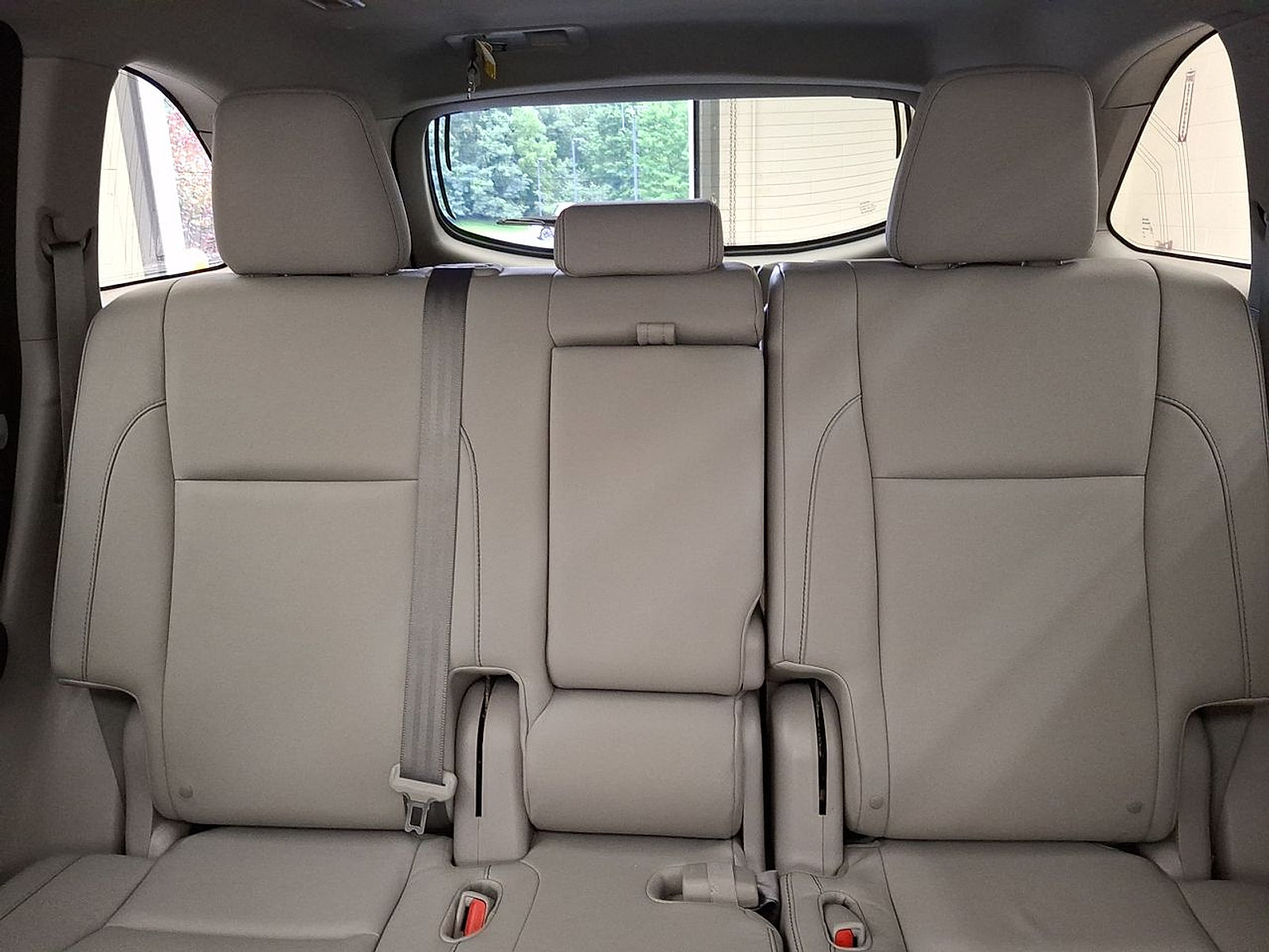 Used 2015 Toyota Highlander XLE AWD/4WD image 23